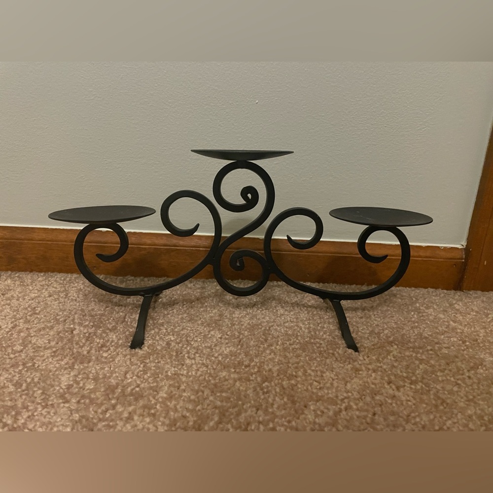Black metal 3 tier candle holder